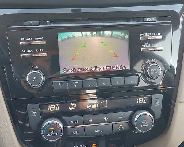 Красный Ниссан Rogue, объемом двигателя 2.49 л и пробегом 163 тыс. км за 13600 $, фото 25 на Automoto.ua