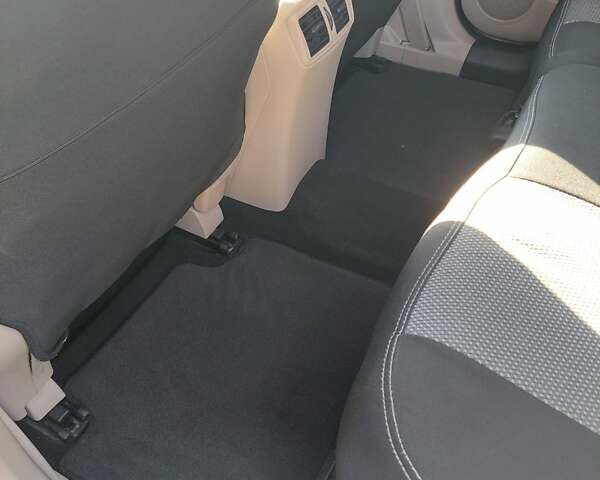 Красный Ниссан Rogue, объемом двигателя 2.5 л и пробегом 163 тыс. км за 13900 $, фото 24 на Automoto.ua