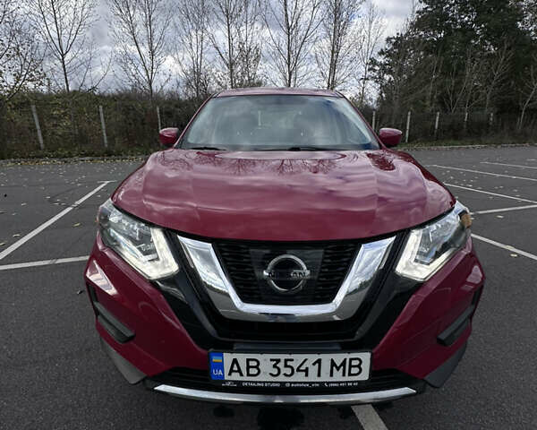 Красный Ниссан Rogue, объемом двигателя 2.49 л и пробегом 178 тыс. км за 13000 $, фото 2 на Automoto.ua