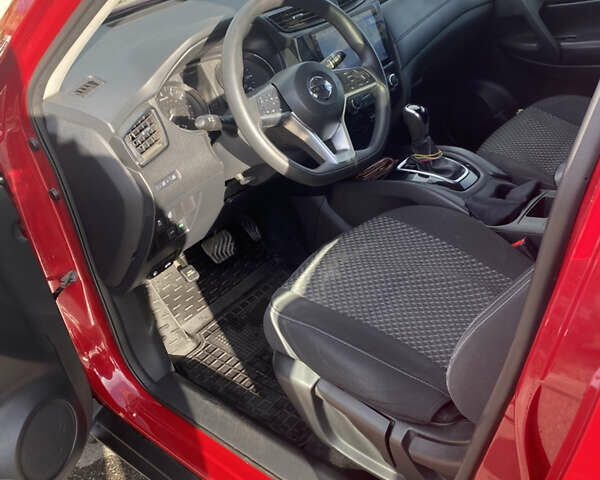 Красный Ниссан Rogue, объемом двигателя 2.49 л и пробегом 76 тыс. км за 14500 $, фото 15 на Automoto.ua