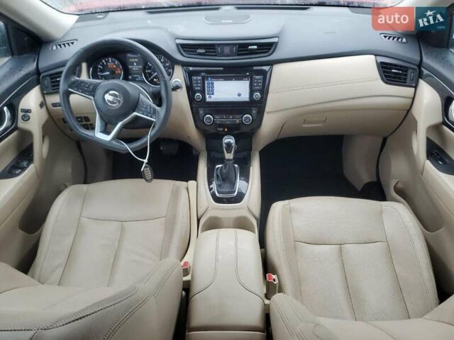 Красный Ниссан Rogue, объемом двигателя 2.49 л и пробегом 130 тыс. км за 2300 $, фото 7 на Automoto.ua