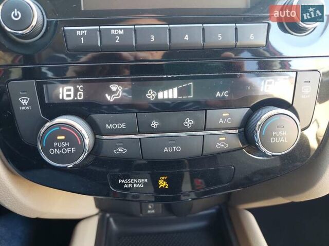 Красный Ниссан Rogue, объемом двигателя 2.49 л и пробегом 163 тыс. км за 13600 $, фото 17 на Automoto.ua