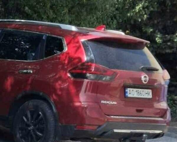 Червоний Ніссан Rogue, об'ємом двигуна 2 л та пробігом 110 тис. км за 15800 $, фото 1 на Automoto.ua