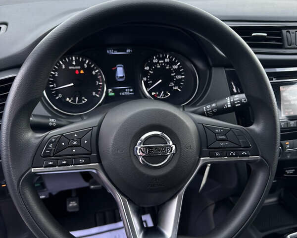 Красный Ниссан Rogue, объемом двигателя 2.49 л и пробегом 178 тыс. км за 13000 $, фото 9 на Automoto.ua