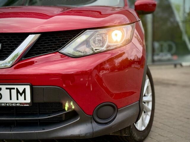 Красный Ниссан Rogue, объемом двигателя 2 л и пробегом 51 тыс. км за 15000 $, фото 6 на Automoto.ua