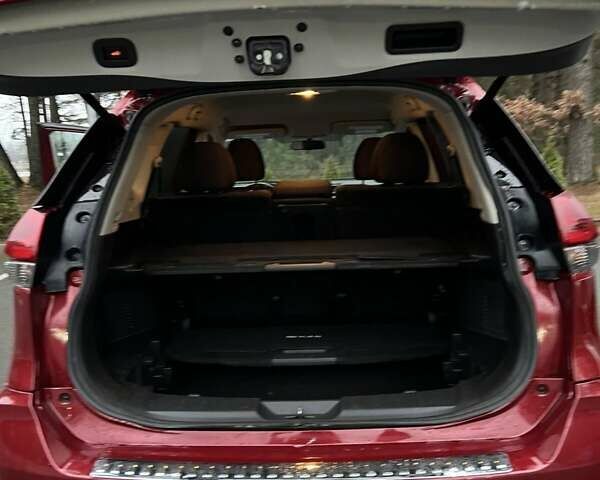 Красный Ниссан Rogue, объемом двигателя 2.5 л и пробегом 182 тыс. км за 12700 $, фото 8 на Automoto.ua