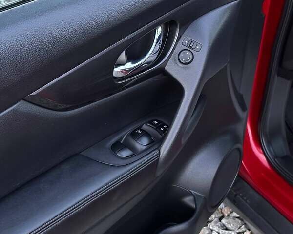 Ниссан Rogue 2017 в Львове на Automoto.ua Красный Ниссан Rogue, объемом двигателя 2.5 л и пробегом 195 тыс. км за 11900 $, фото 13 на Automoto.ua