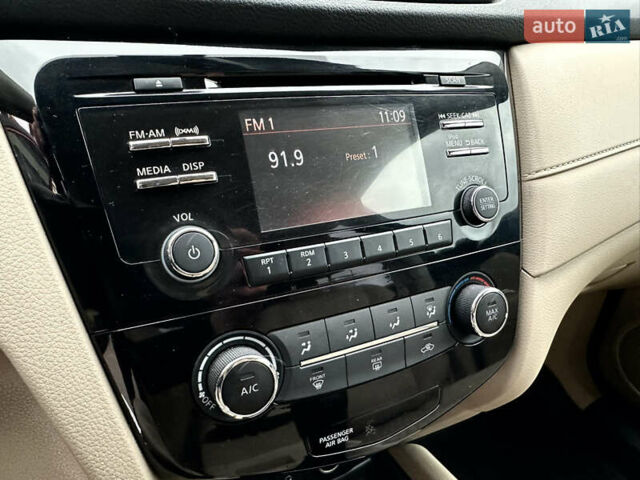 Красный Ниссан Rogue, объемом двигателя 2.5 л и пробегом 219 тыс. км за 10799 $, фото 11 на Automoto.ua