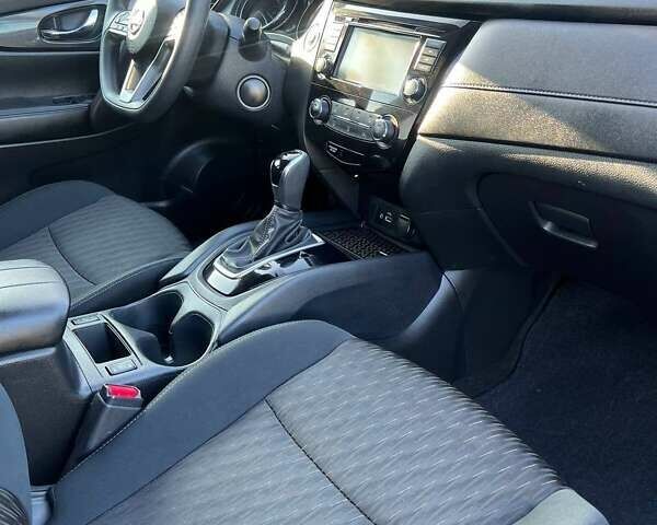 Красный Ниссан Rogue, объемом двигателя 2.5 л и пробегом 110 тыс. км за 14500 $, фото 15 на Automoto.ua