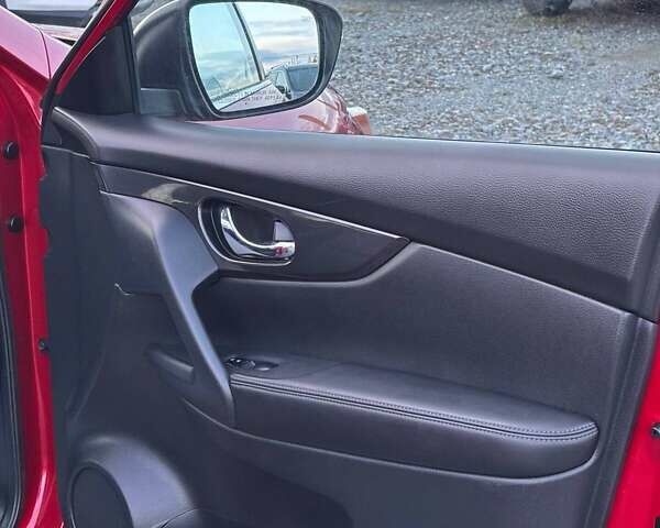 Ниссан Rogue 2017 в Львове на Automoto.ua Красный Ниссан Rogue, объемом двигателя 2.5 л и пробегом 195 тыс. км за 11900 $, фото 9 на Automoto.ua