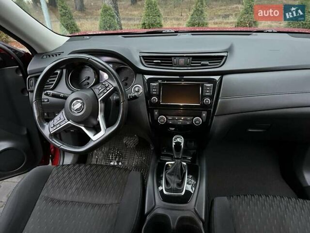 Красный Ниссан Rogue, объемом двигателя 2.5 л и пробегом 182 тыс. км за 12700 $, фото 6 на Automoto.ua