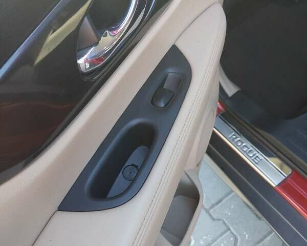 Красный Ниссан Rogue, объемом двигателя 2.49 л и пробегом 163 тыс. км за 13600 $, фото 27 на Automoto.ua