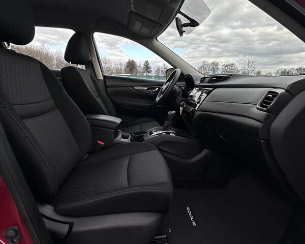 Красный Ниссан Rogue, объемом двигателя 2.49 л и пробегом 178 тыс. км за 13000 $, фото 15 на Automoto.ua