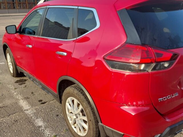 Червоний Ніссан Rogue, об'ємом двигуна 2.5 л та пробігом 82 тис. км за 14500 $, фото 3 на Automoto.ua