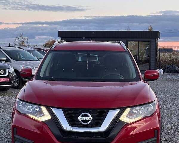 Ниссан Rogue 2017 в Львове на Automoto.ua Красный Ниссан Rogue, объемом двигателя 2.5 л и пробегом 195 тыс. км за 11900 $, фото 1 на Automoto.ua