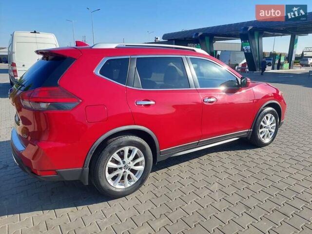 Красный Ниссан Rogue, объемом двигателя 2.49 л и пробегом 163 тыс. км за 13600 $, фото 2 на Automoto.ua