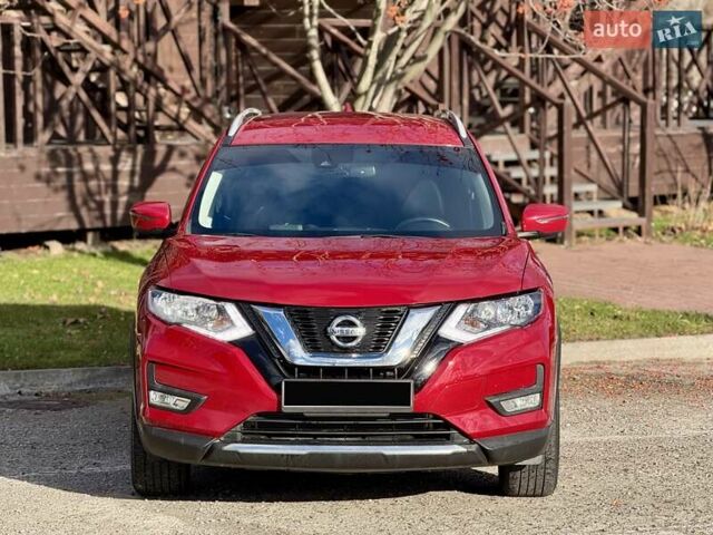 Красный Ниссан Rogue, объемом двигателя 2.5 л и пробегом 170 тыс. км за 13999 $, фото 2 на Automoto.ua