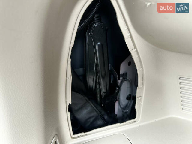 Красный Ниссан Rogue, объемом двигателя 2.5 л и пробегом 219 тыс. км за 10799 $, фото 16 на Automoto.ua