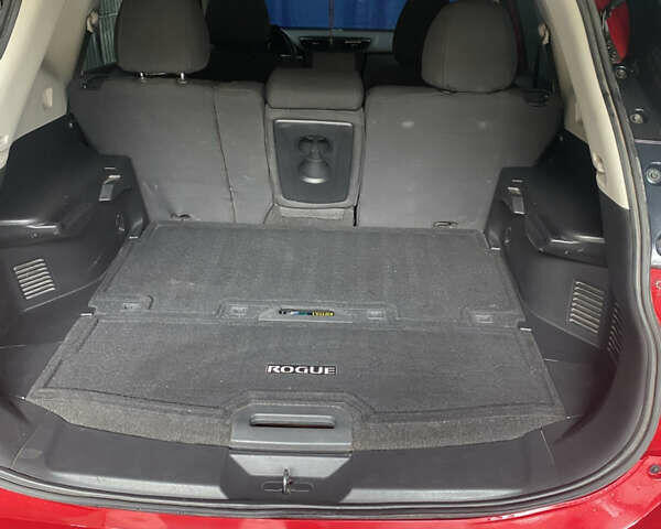 Красный Ниссан Rogue, объемом двигателя 2.49 л и пробегом 76 тыс. км за 14500 $, фото 24 на Automoto.ua