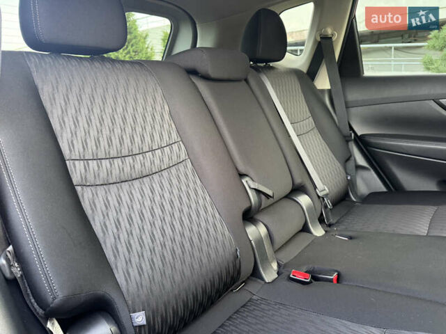 Красный Ниссан Rogue, объемом двигателя 2.5 л и пробегом 85 тыс. км за 16999 $, фото 16 на Automoto.ua