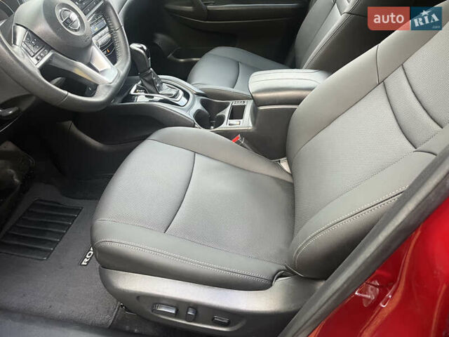 Красный Ниссан Rogue, объемом двигателя 2.5 л и пробегом 132 тыс. км за 16900 $, фото 23 на Automoto.ua