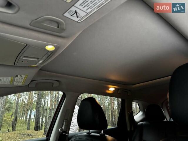 Красный Ниссан Rogue, объемом двигателя 2.49 л и пробегом 61 тыс. км за 16500 $, фото 9 на Automoto.ua