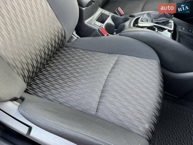 Красный Ниссан Rogue, объемом двигателя 2.5 л и пробегом 85 тыс. км за 16999 $, фото 13 на Automoto.ua