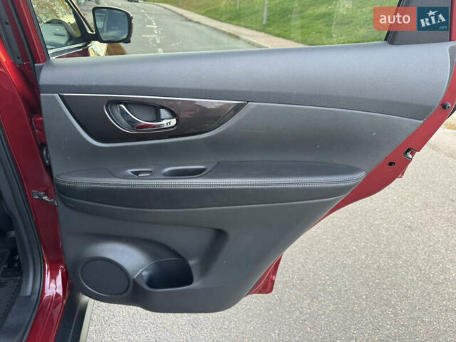 Красный Ниссан Rogue, объемом двигателя 2.5 л и пробегом 85 тыс. км за 16999 $, фото 18 на Automoto.ua