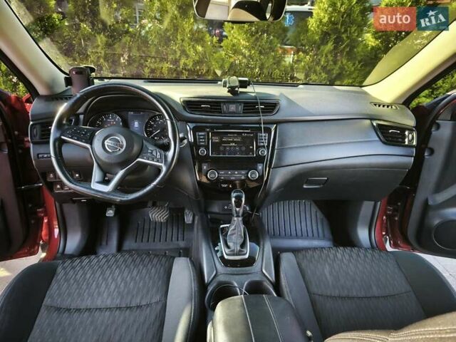 Красный Ниссан Rogue, объемом двигателя 2.49 л и пробегом 59 тыс. км за 17800 $, фото 13 на Automoto.ua