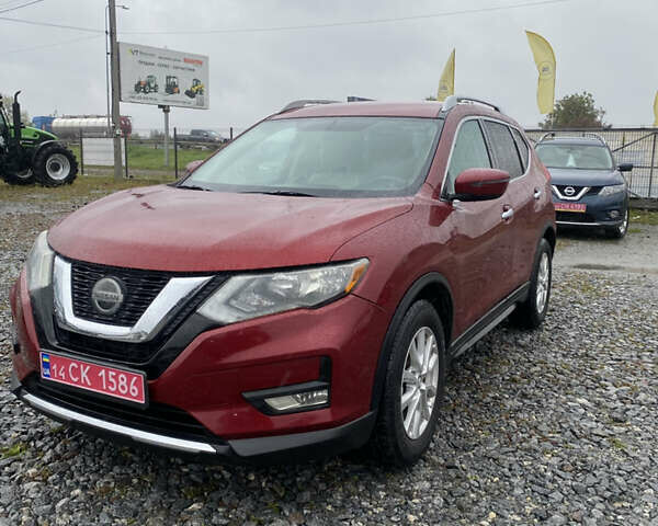Красный Ниссан Rogue, объемом двигателя 2 л и пробегом 174 тыс. км за 15899 $, фото 4 на Automoto.ua