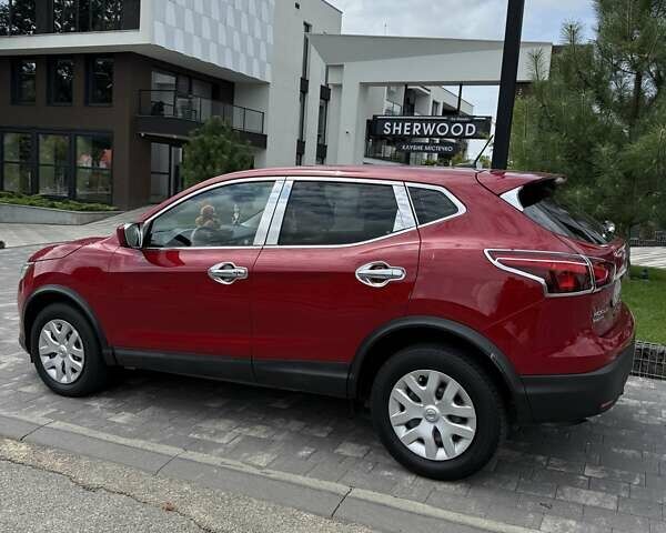 Красный Ниссан Rogue, объемом двигателя 2 л и пробегом 150 тыс. км за 12700 $, фото 2 на Automoto.ua