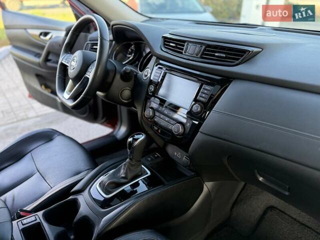 Красный Ниссан Rogue, объемом двигателя 2.49 л и пробегом 150 тыс. км за 15900 $, фото 24 на Automoto.ua