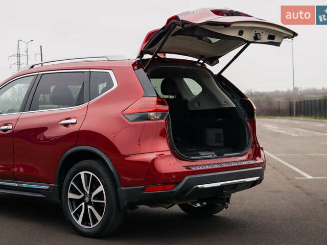 Красный Ниссан Rogue, объемом двигателя 2.49 л и пробегом 132 тыс. км за 16500 $, фото 9 на Automoto.ua