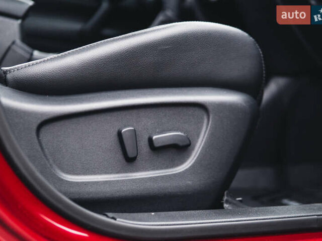 Красный Ниссан Rogue, объемом двигателя 2.49 л и пробегом 132 тыс. км за 16500 $, фото 12 на Automoto.ua