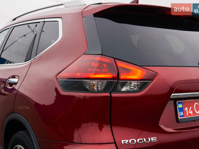 Красный Ниссан Rogue, объемом двигателя 2.49 л и пробегом 132 тыс. км за 16500 $, фото 8 на Automoto.ua