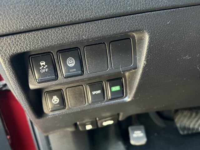 Красный Ниссан Rogue, объемом двигателя 2 л и пробегом 73 тыс. км за 14700 $, фото 14 на Automoto.ua