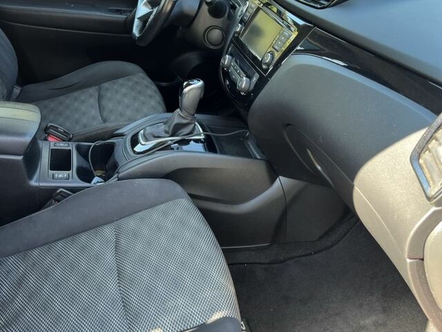 Красный Ниссан Rogue, объемом двигателя 2 л и пробегом 73 тыс. км за 14700 $, фото 9 на Automoto.ua