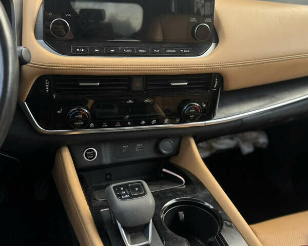 Червоний Ніссан Rogue, об'ємом двигуна 1.5 л та пробігом 76 тис. км за 17500 $, фото 7 на Automoto.ua