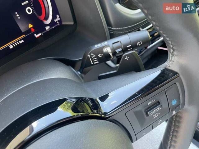 Красный Ниссан Rogue, объемом двигателя 1.5 л и пробегом 37 тыс. км за 26500 $, фото 23 на Automoto.ua