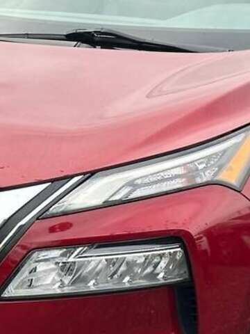 Красный Ниссан Rogue, объемом двигателя 1.5 л и пробегом 72 тыс. км за 19500 $, фото 5 на Automoto.ua