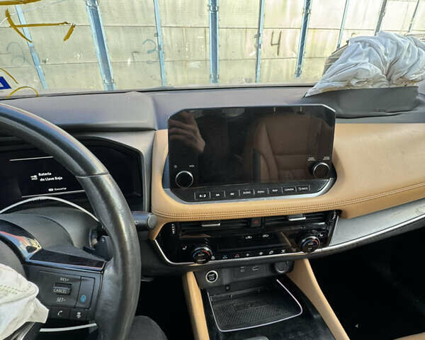 Червоний Ніссан Rogue, об'ємом двигуна 1.5 л та пробігом 76 тис. км за 17500 $, фото 8 на Automoto.ua