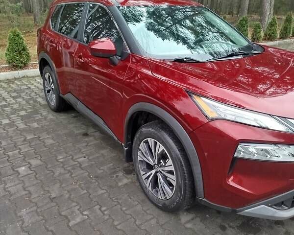 Красный Ниссан Rogue, объемом двигателя 1.5 л и пробегом 72 тыс. км за 19500 $, фото 2 на Automoto.ua