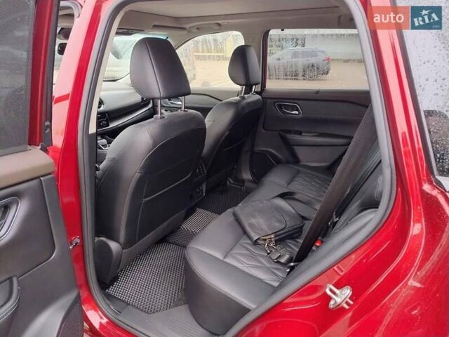Красный Ниссан Rogue, объемом двигателя 1.5 л и пробегом 37 тыс. км за 26500 $, фото 7 на Automoto.ua