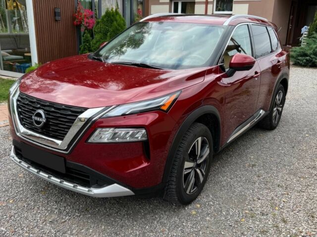 Красный Ниссан Rogue, объемом двигателя 2 л и пробегом 17 тыс. км за 16000 $, фото 2 на Automoto.ua