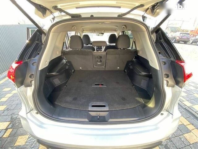 Ниссан Rogue, объемом двигателя 2.5 л и пробегом 21 тыс. км за 19799 $, фото 8 на Automoto.ua