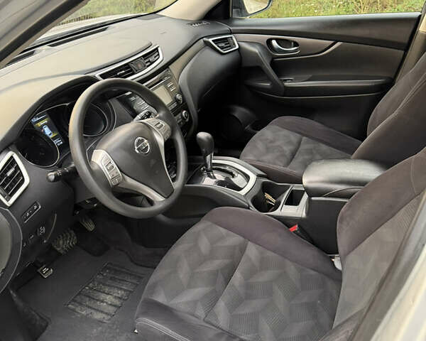 Ниссан Rogue, объемом двигателя 2.5 л и пробегом 112 тыс. км за 9700 $, фото 9 на Automoto.ua