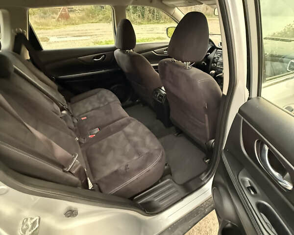 Ниссан Rogue, объемом двигателя 2.5 л и пробегом 112 тыс. км за 9700 $, фото 13 на Automoto.ua