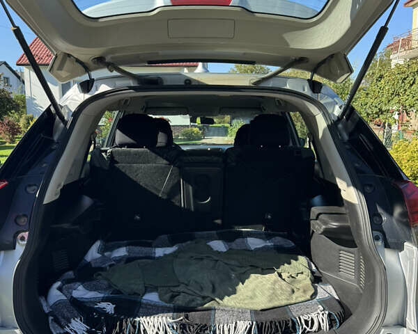 Ниссан Rogue, объемом двигателя 2.5 л и пробегом 145 тыс. км за 15000 $, фото 8 на Automoto.ua