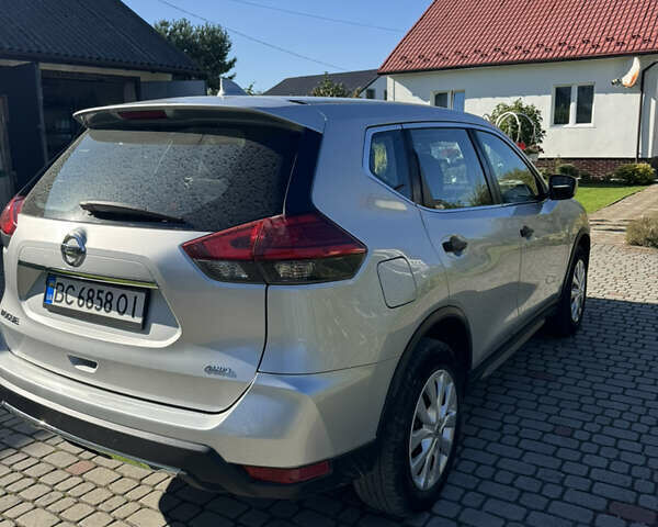 Ниссан Rogue, объемом двигателя 2.5 л и пробегом 145 тыс. км за 15000 $, фото 4 на Automoto.ua