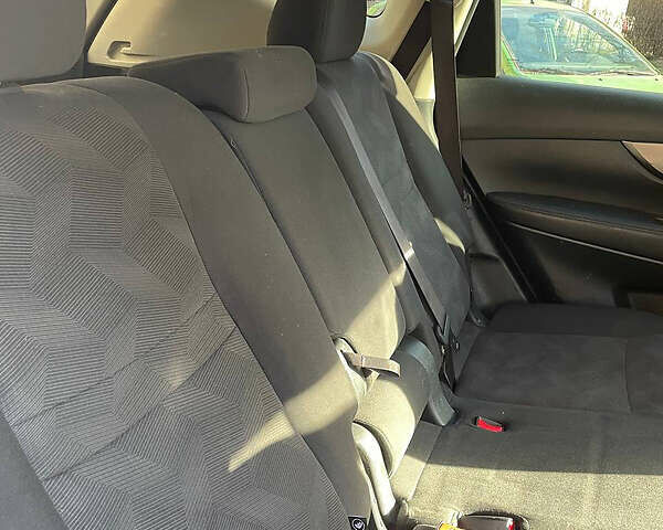 Ниссан Rogue, объемом двигателя 2.49 л и пробегом 203 тыс. км за 13500 $, фото 16 на Automoto.ua